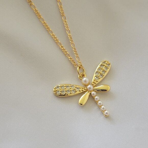 Gold Filled Dragonfly Necklace Gold Figaro Chain Dragon Fly Pendant Necklace - Picture 3 of 3